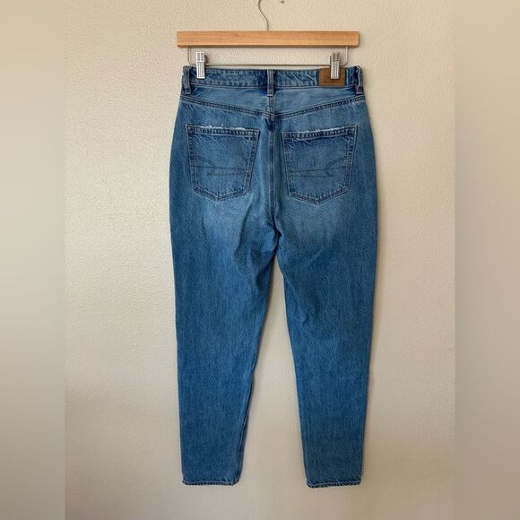 American Eagle Mom Jeans Medium Wash Denim Size 2 Long - Picture 4 of 6